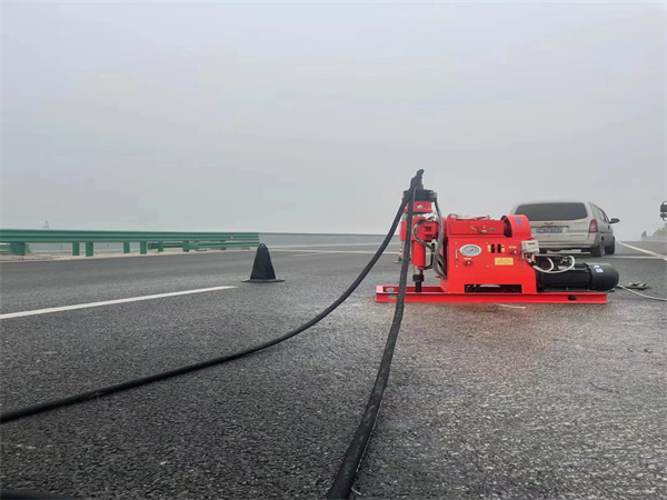 集安马路路基路面开裂下沉注浆加固灌浆